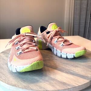 Nike Free Metcon 4 Artic Orange Green CZ0596-800 Women's Size 7 Sneakers Shoes